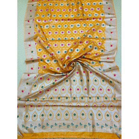 Gold Pure Banarasi Silk All Over Rich Zari Resham Weaved Pallu Border With Tassels Saree